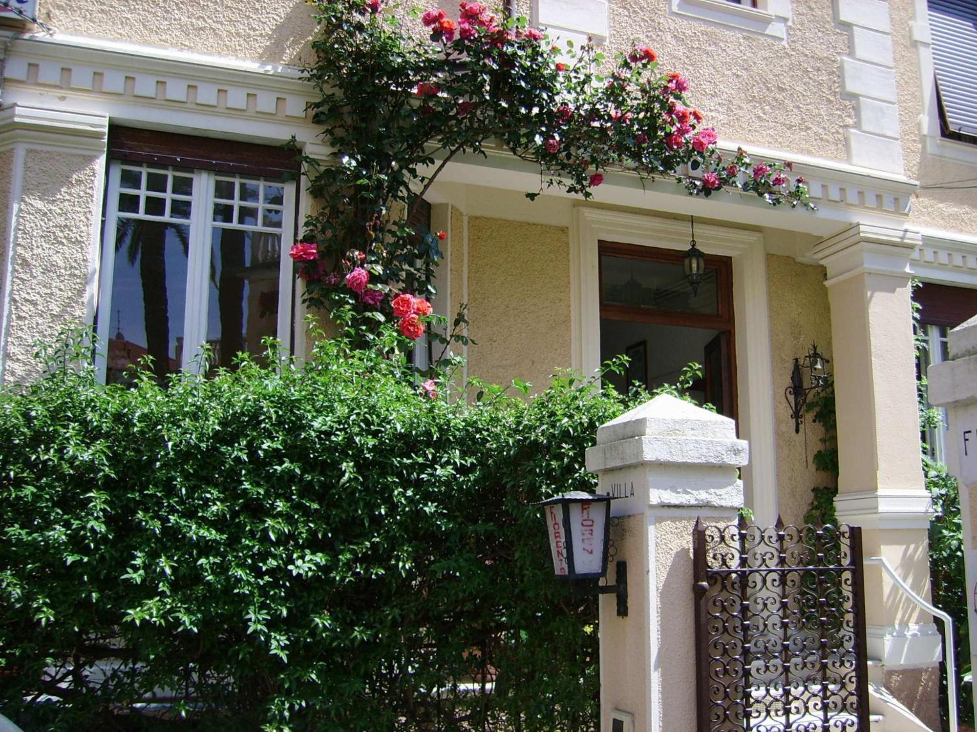 Hotel Fiorenza & Banksia Meuble อาลัสซิโอ ภายนอก รูปภาพ